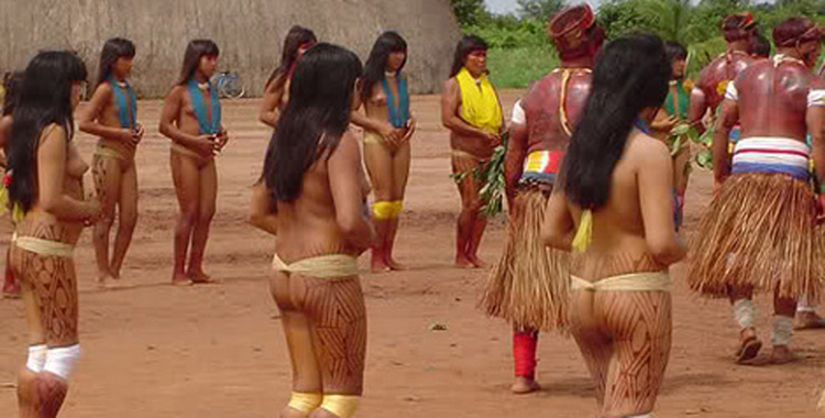 Quarup The Farewell Ceremony Of Great Xingu Warriors Brazil In Hot Pants